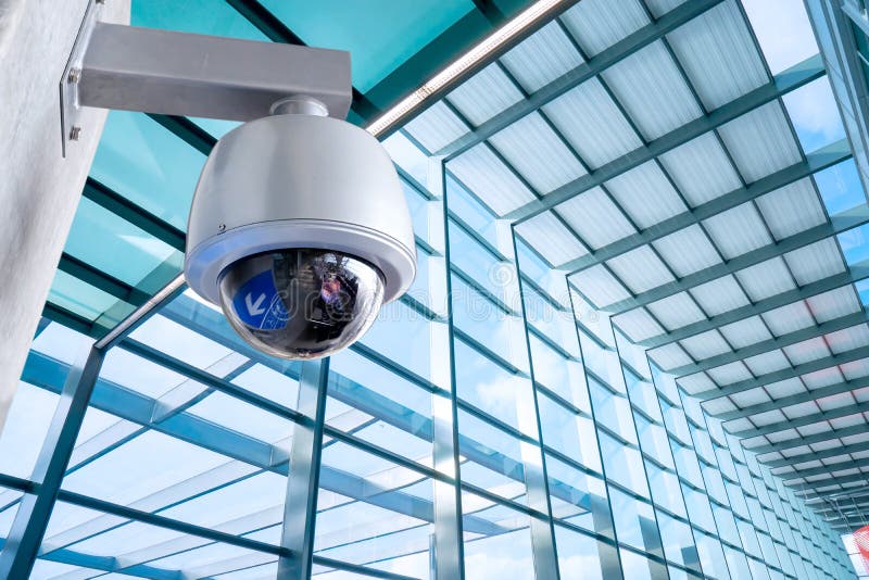 Cámara de seguridad, CCTV en el edificio de la oficina de negocios Cámara de seguridad, CCTV en el edificio de la oficina de negocios