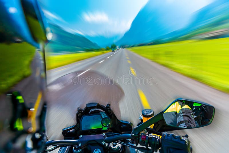 Cámara lenta de la moto fotografía de archivo libre de regalías