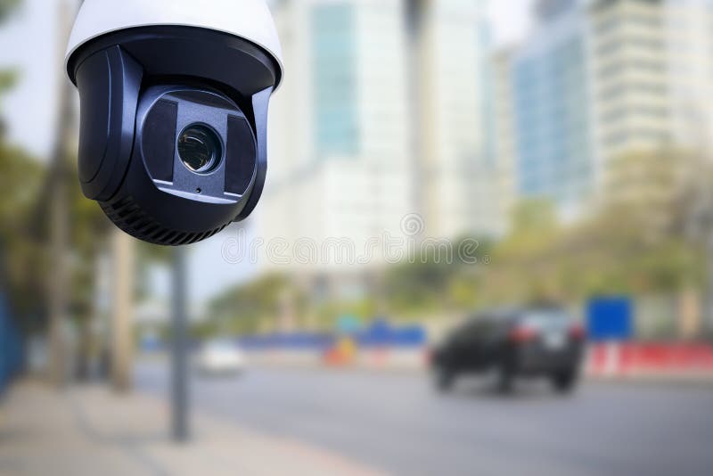 Cámara multiángulo cctv sistema para monitorear el tráfico. Cámara de circuito cerrado multiángulo sistema cctv para monitorear el tráfico