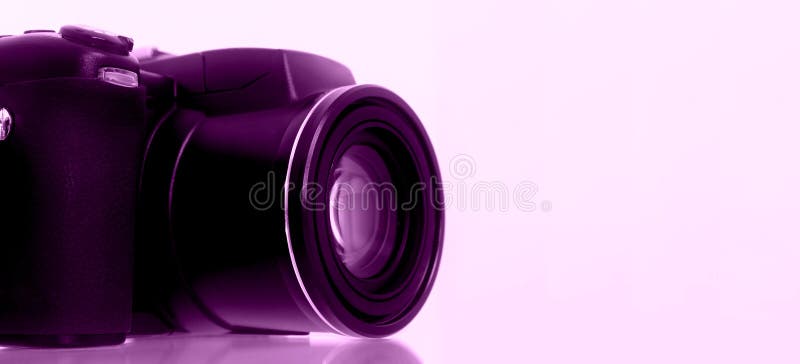 Câmara digital com fundo da uva imagens de stock Câmara digital com fundo da uva imagens de stock