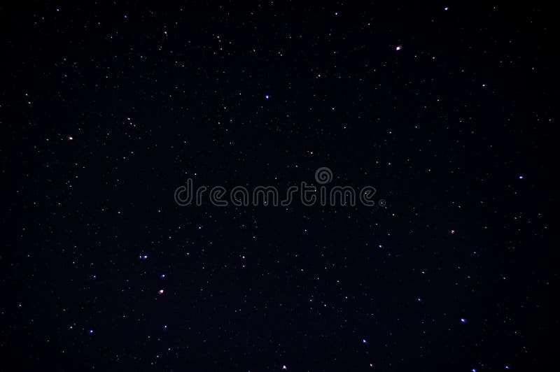 Céu nocturno real com estrelas