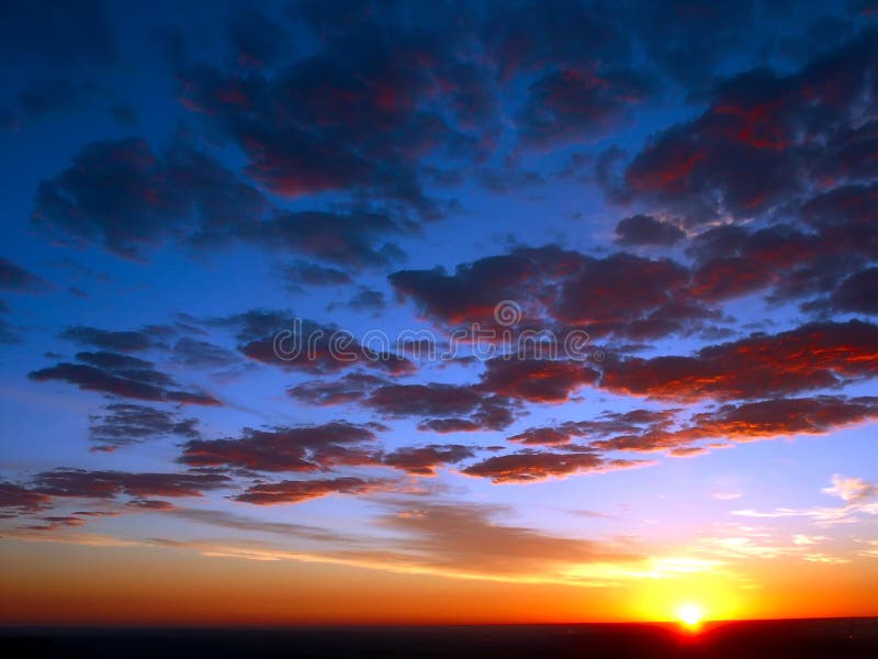 Céus do nascer do sol imagens de stock Céus do nascer do sol imagens de stock
