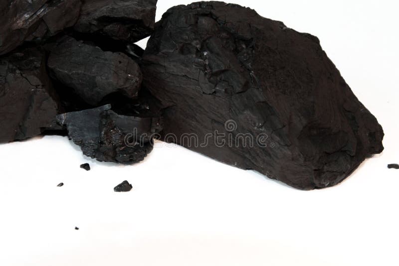 Cărbune subbituminos izolat pe alb royalty free stock photography