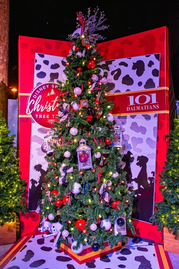 101 Dálmatas Temían El árbol De Navidad Imagen de archivo editorial - Imagen de ornamentos, resortes: 164494754 101 Dálmatas Temían El árbol De Navidad Imagen de archivo editorial - Imagen de ornamentos, resortes: 164494754