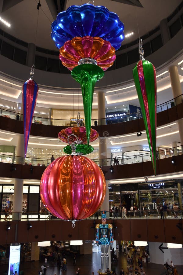 Christmas Decor at Dubai Mall in Dubai, UAE Image éditorial  Image du