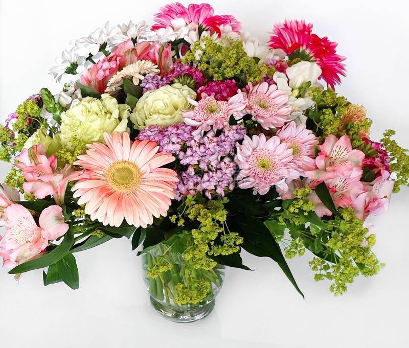 美丽的贺卡婚礼妇女的da花花束味道味道五颜六色的红色桃红色黄绿色丁香花卉背景库存图片 图片包括有芬芳 背包