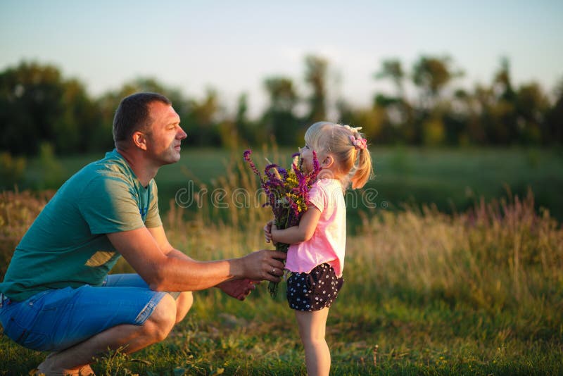 Dad His Little Daughter Looking Flowers Park Stock Photos Free