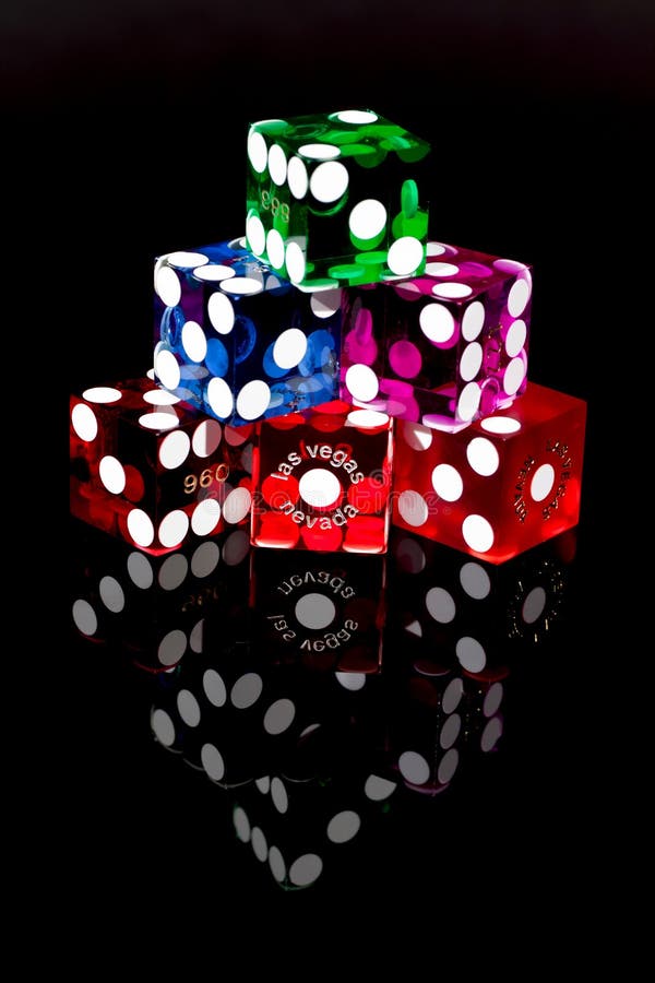 Dadi del gioco delle schifezze di Las Vegas immagini stock Dadi del gioco delle schifezze di Las Vegas immagini stock