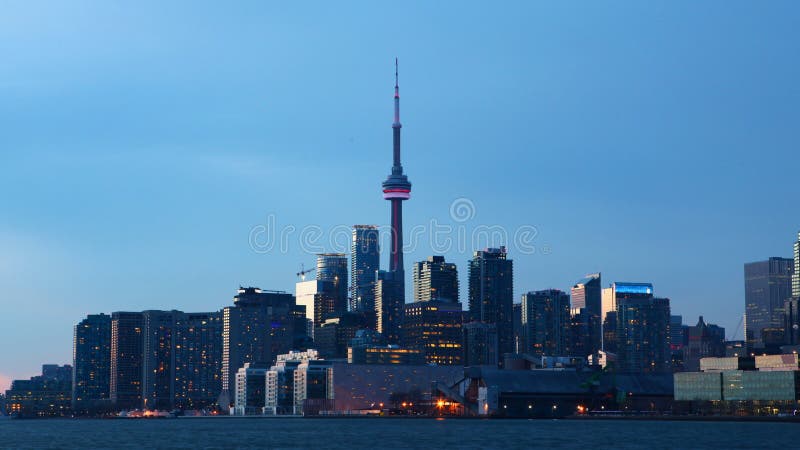 dag för 4K UltraHD till det natttimelapseToronto centret