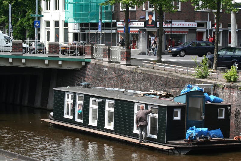 Dagligt liv- och stadssikt i Groningen arkivbilder Dagligt liv- och stadssikt i Groningen arkivbilder