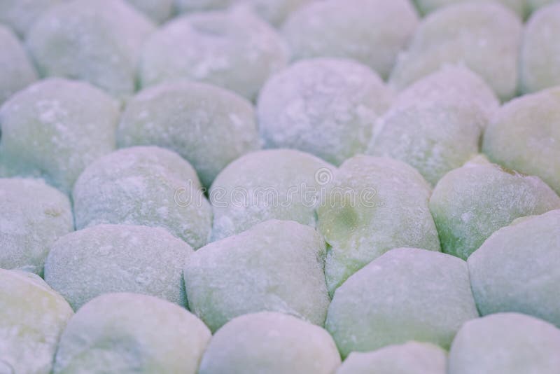 Daifuku truskawkowe mochi red bean, popularny deser Japonii zdjęcie stock Daifuku truskawkowe mochi red bean, popularny deser Japonii zdjęcie stock