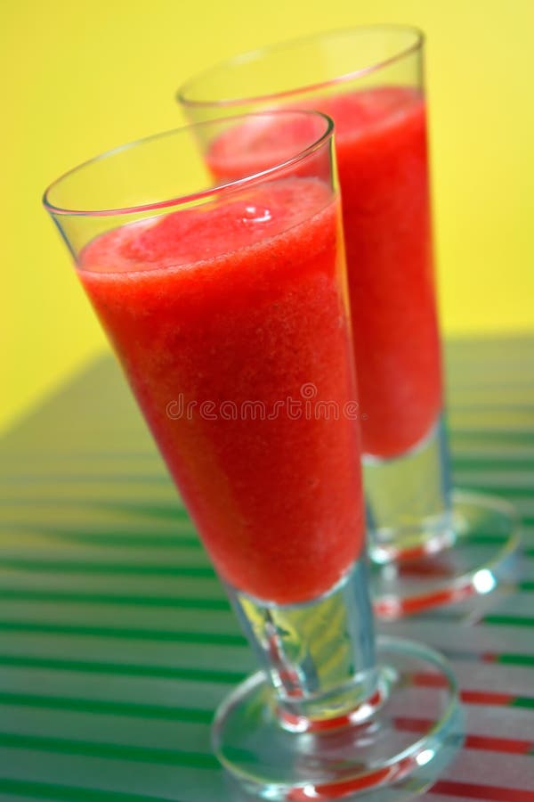 Daiquirí de fresa helado fotos de archivo libres de regalías
