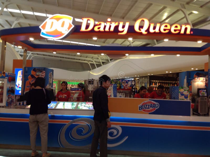 Dairy queen shop editorial photography. Image of queen 55940237