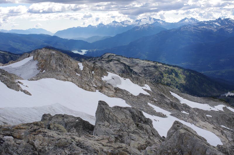 Daisy Lake Y Gama De Tantalus Imagen de archivo Imagen de provinciano