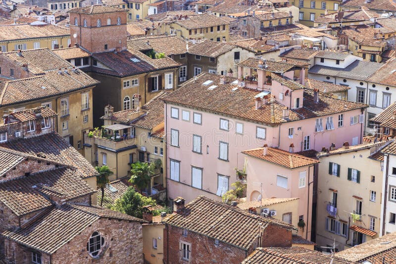Daken van de oude Italiaanse stad stock afbeelding Daken van de oude Italiaanse stad stock afbeelding