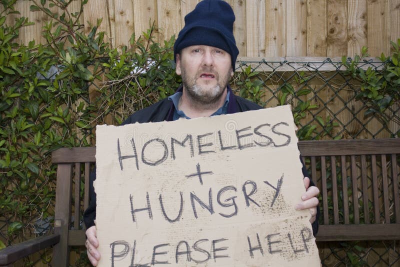 Dakloze hongerige mens