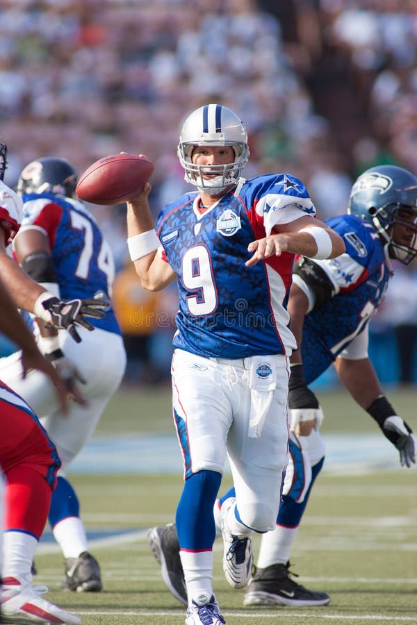 Dallas Cowboys QB Tony Romo in action at the 2007 Pro-Bowl in Aloha Stadium, Honolulu, Hawaii. Game was played February 10, 2007. Dallas Cowboys QB Tony Romo in action at the 2007 Pro-Bowl in Aloha Stadium, Honolulu, Hawaii. Game was played February 10, 2007.