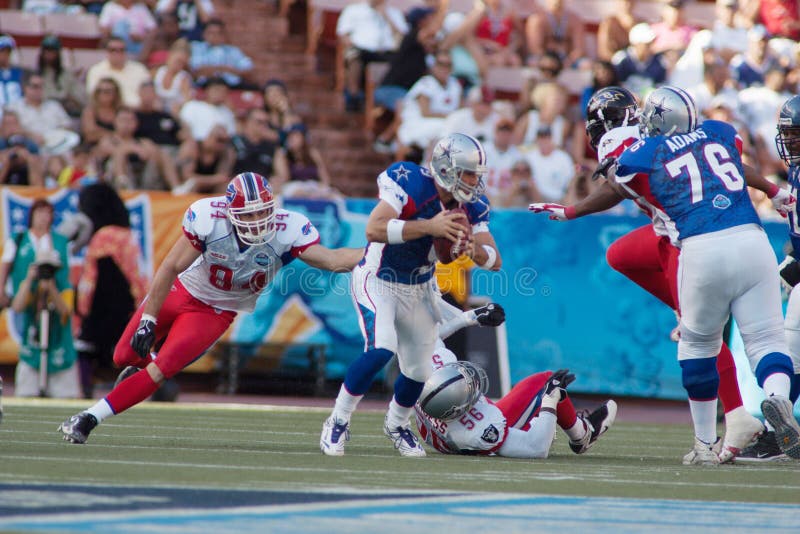 Dallas Cowboys QB Tony Romo in action at the 2007 Pro-Bowl in Aloha Stadium, Honolulu, Hawaii. Game was played February 10, 2007. Dallas Cowboys QB Tony Romo in action at the 2007 Pro-Bowl in Aloha Stadium, Honolulu, Hawaii. Game was played February 10, 2007.