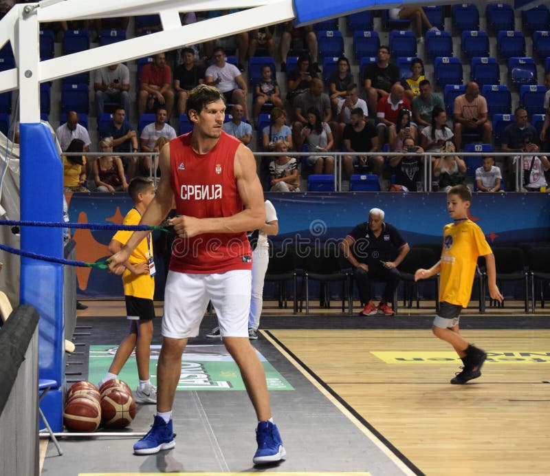 É Boban Marjanovic contra a teoria da evolução no basquete - Esporte - UOL  Esporte