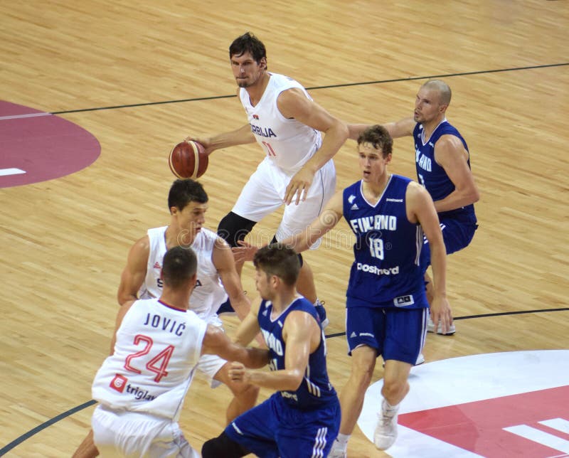 É Boban Marjanovic contra a teoria da evolução no basquete - Esporte - UOL  Esporte