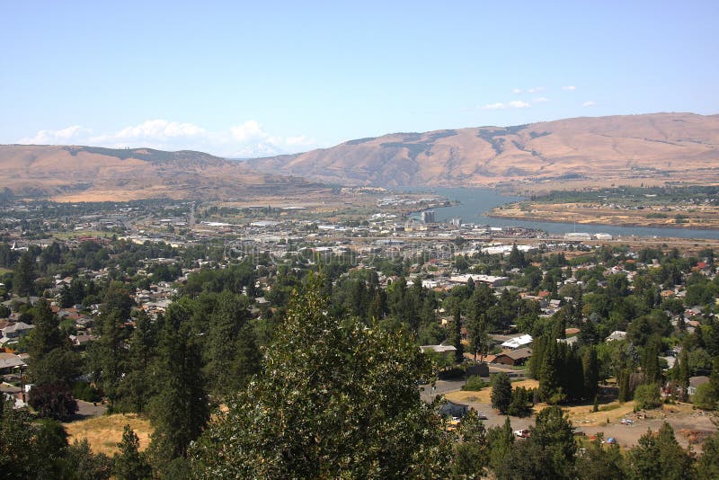 The Dalles Oregon. stock photo. Image of cars, roads 11340176