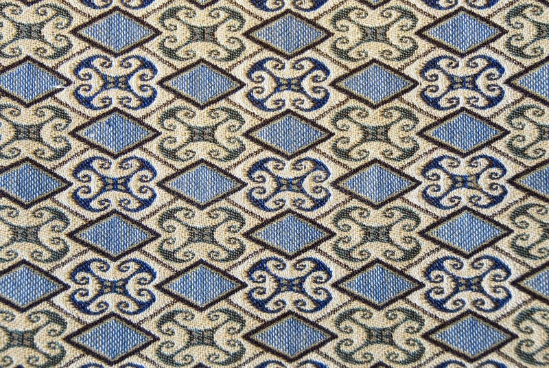 Seamless royal damask wallpaper pattern.