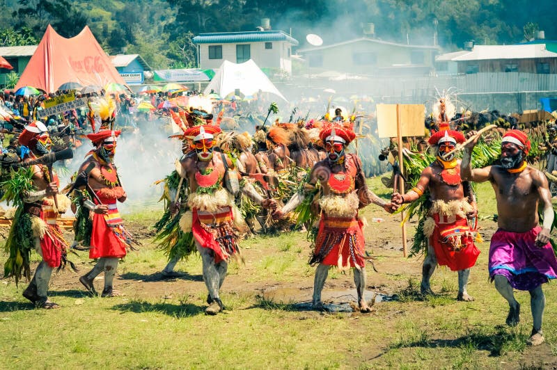 Traditional Dance Ceremony in Papua New Guinea Editorial Photography ...