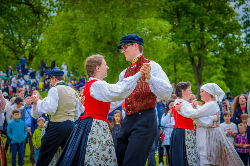 Dancing Around the Maypole in Midsummer Editorial Photo - Image of ...