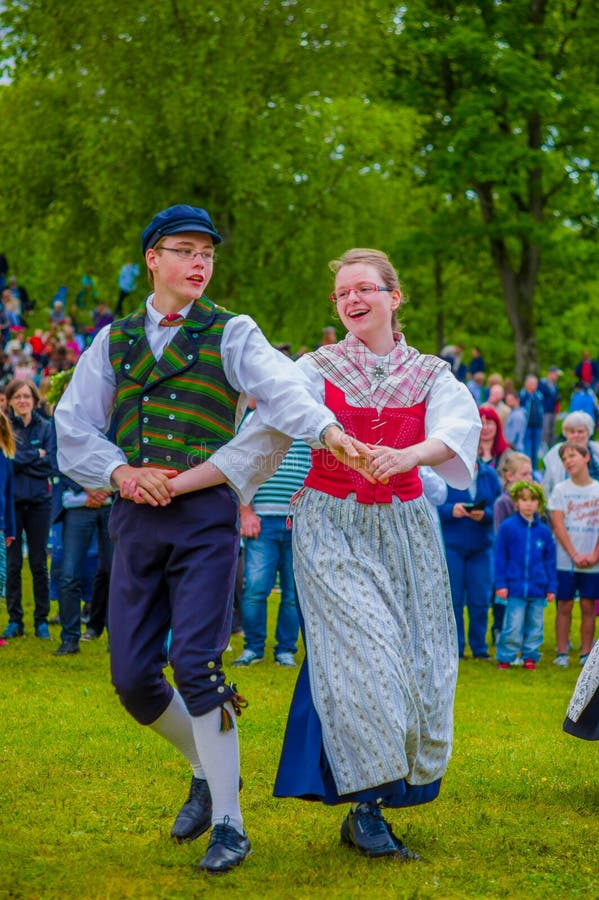 Dancing Around the Maypole in Midsummer Editorial Stock Photo - Image ...