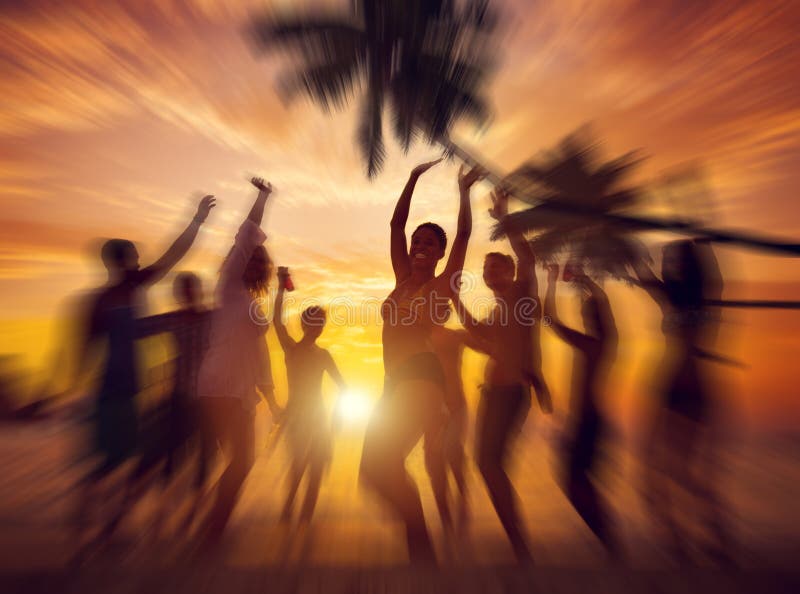 Dansa stranden för beröm för partinjutninglycka den Conc utomhus-