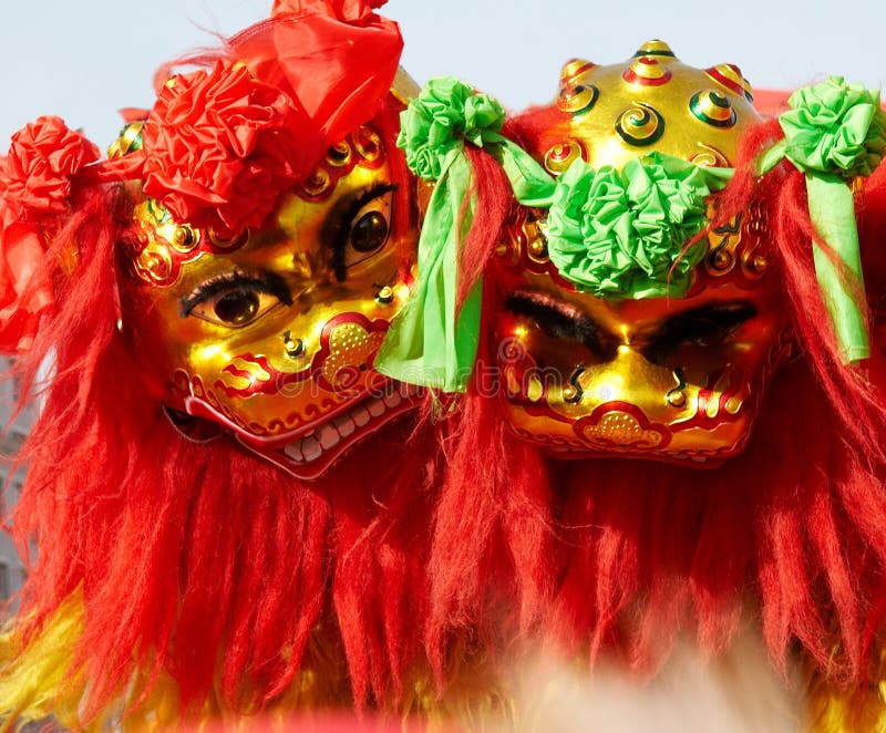 Danse chinoise de lion photographie stock libre de droits Danse chinoise de lion photographie stock libre de droits