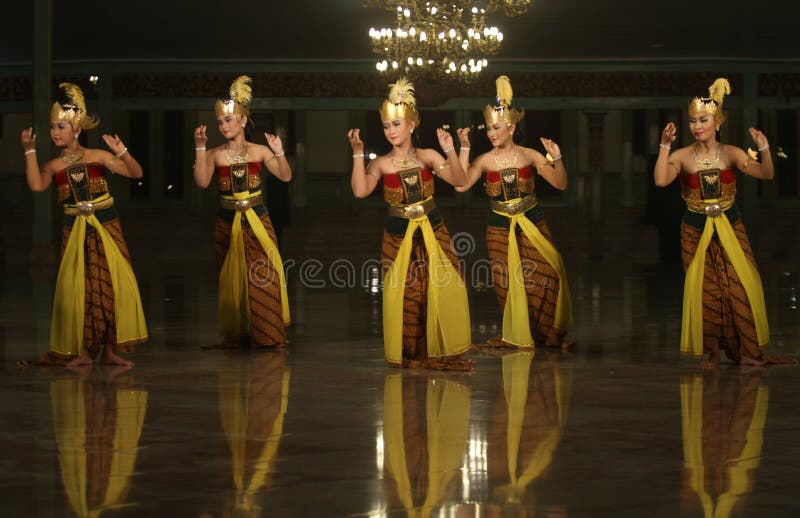 Danse traditionnelle de l'Indonésie photographie stock Danse traditionnelle de l'Indonésie photographie stock