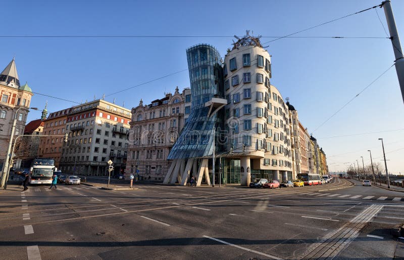 Danshus prague royaltyfria bilder