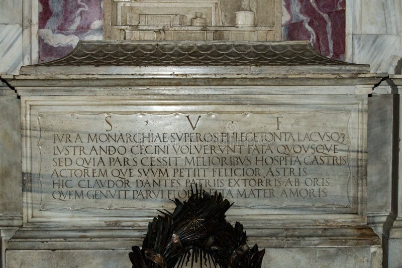 Dante Alighieri Italian-dichtersgraf in Ravenna stock foto Dante Alighieri Italian-dichtersgraf in Ravenna stock foto