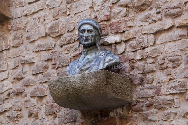 Dante Alighieri monument in Galleria degli Uffizi in Florence. Dante Alighieri monument in Galleria degli Uffizi in Florence