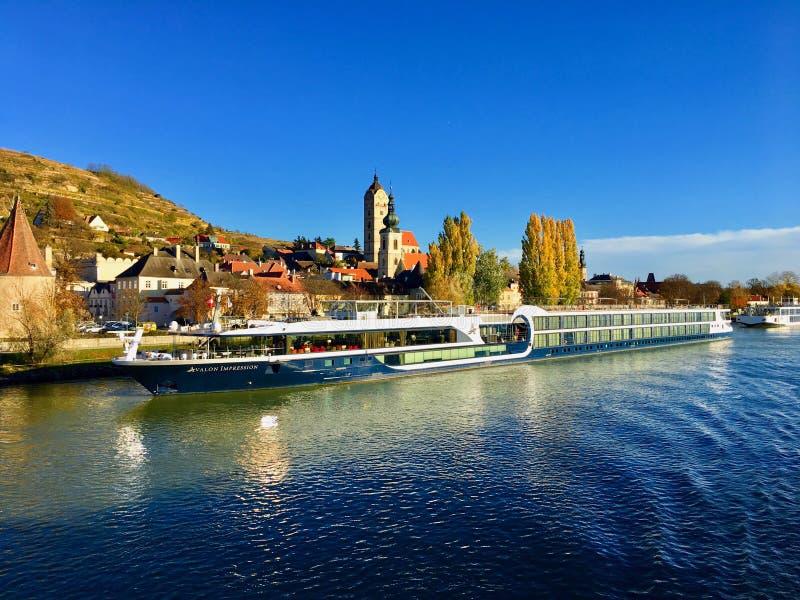 Danube River kryssning i Österrike royaltyfria foton