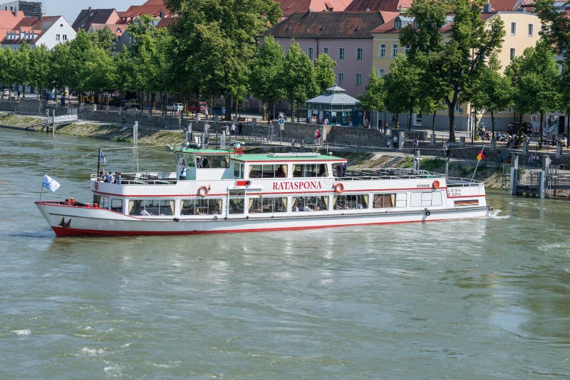 ship tour regensburg