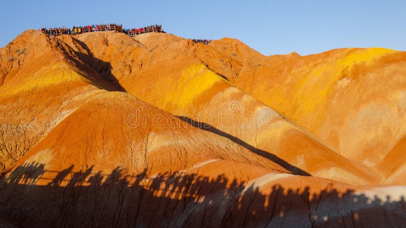 Danxia landform skupiny v Zhangye, Gansu, Čína, běžně známý jako Danxia landform skupiny v Zhangye, Gansu, Čína, běžně známý jako Zhang Yu barevné Danxia, jeho majestátní vznešenosti, velkolepé scény, zvláštní tvar, pestré barvy, zázraky přírody, úžasné.