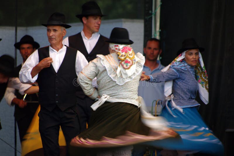 Dança do folclore no Algarve