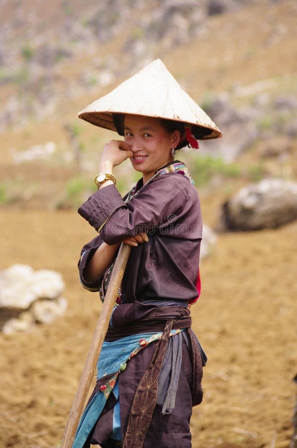 Dao A black woman working in the fields