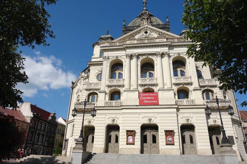 Das alte Theater. redaktionelles stockbild. Bild von attraktiv 23420024