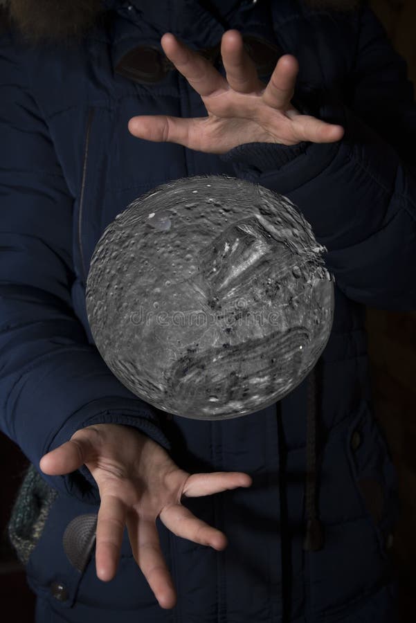 Das beträchtliche Universum in den Händen eines Kindes Elemente dieses imag stockbilder Das beträchtliche Universum in den Händen eines Kindes Elemente dieses imag stockbilder