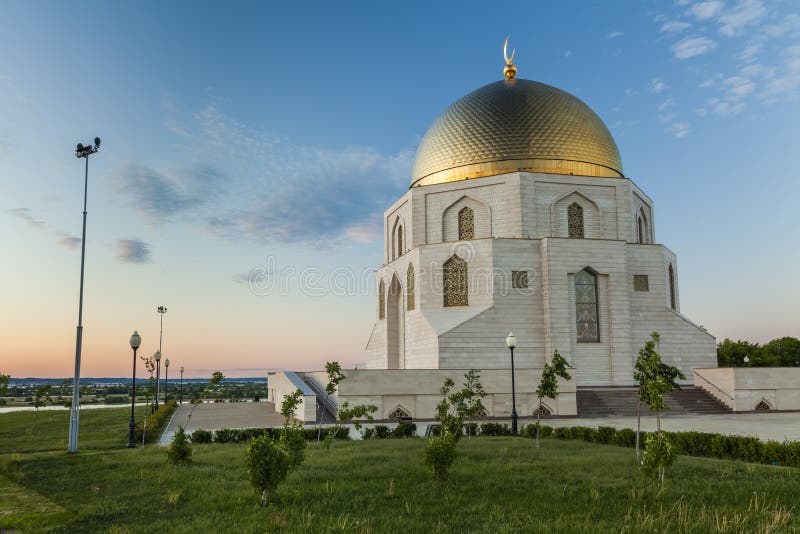 Das Erinnerungszeichen die Annahme des Islams in der alten Stadt Bolgar Kasan, Tatarstan, Russland stockfotografie Das Erinnerungszeichen die Annahme des Islams in der alten Stadt Bolgar Kasan, Tatarstan, Russland stockfotografie