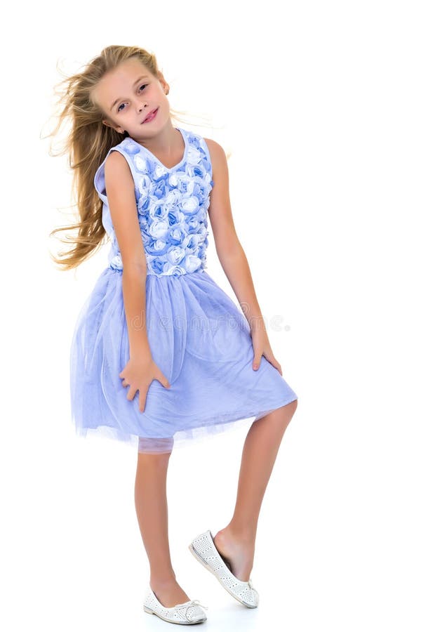 Das kleine Mädchen ist in voller Länge stockbilder