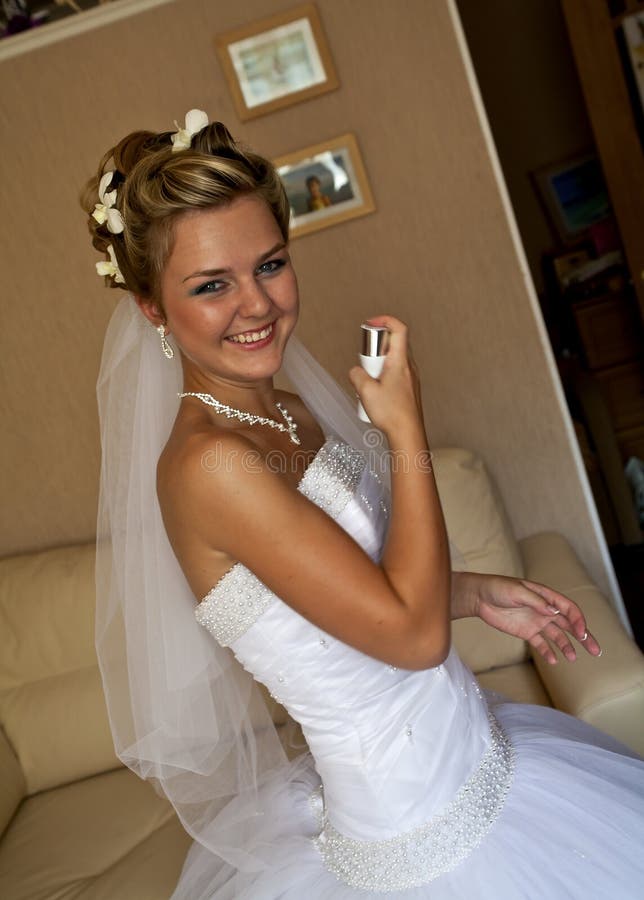 Das letzte Vorbereiten für Hochzeit lizenzfreie stockbilder Das letzte Vorbereiten für Hochzeit lizenzfreie stockbilder