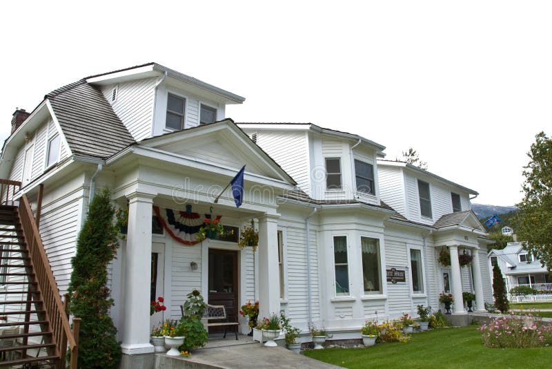 Das Weiße Haus in Skagway, Alaska Redaktionelles Stockfotografie Bild von historisch, gebäude