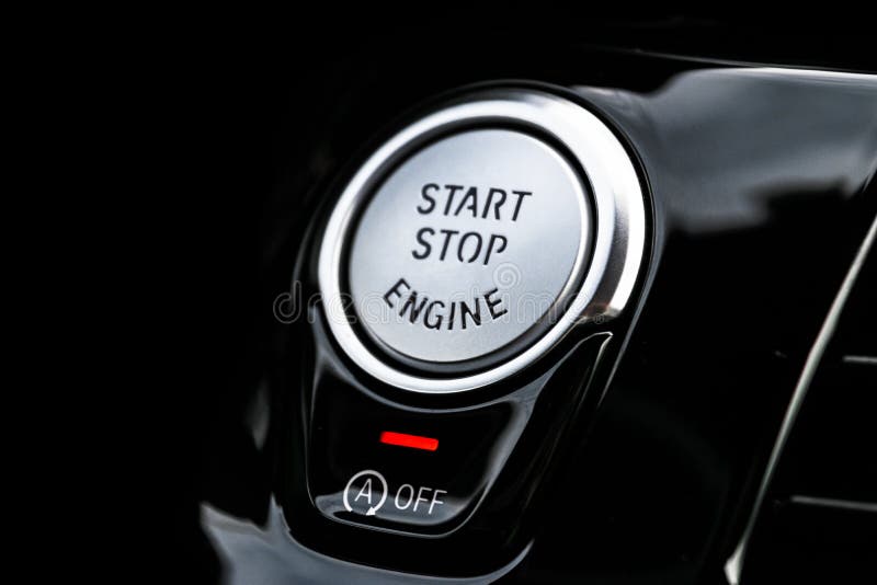 Dashboard auto con messa a fuoco sul pulsante di arresto del motore Dettagli interni auto moderni pulsante di avvio/arresto Auto immagini stock libere da diritti Dashboard auto con messa a fuoco sul pulsante di arresto del motore Dettagli interni auto moderni pulsante di avvio/arresto Auto immagini stock libere da diritti