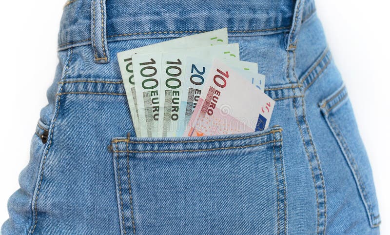 De achterjeans in eigen zak steken hoogtepunt van euro bankbiljetten stock afbeelding De achterjeans in eigen zak steken hoogtepunt van euro bankbiljetten stock afbeelding