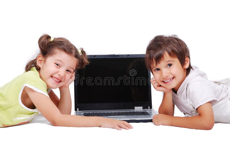 De activiteiten van Chidren op laptop royalty-vrije stock foto's De activiteiten van Chidren op laptop royalty-vrije stock foto's