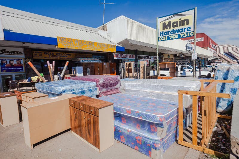 De Afrikaanse Opslag Van Het Meubilair Van De Handel Redactionele
